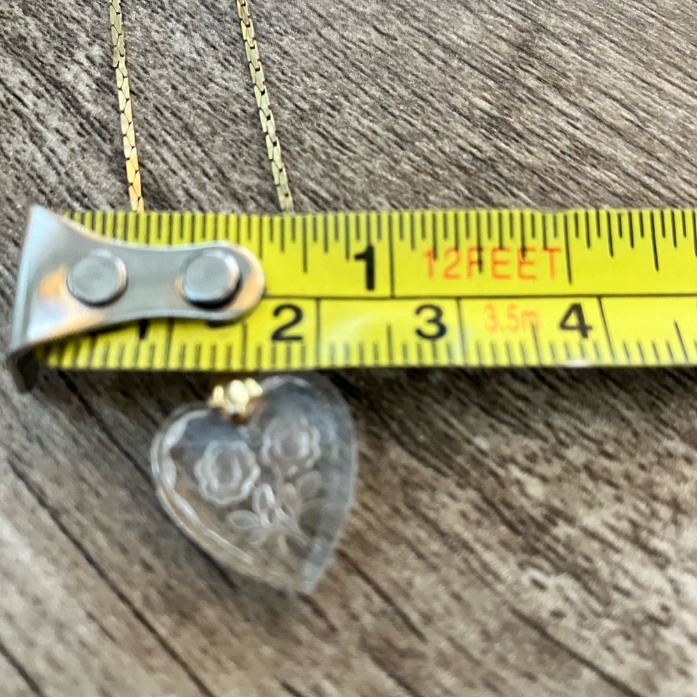 Vintage Gold Chain with Clear Heart Pendant - Picture 4 of 4
